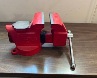 4" Red Bench Vise