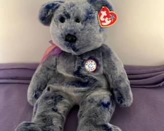 Ty Beanie Baby Millennium Bear
