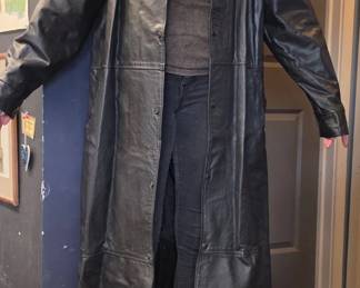 Lariat Leathers Full-Length Leather Trench Coat – Medium, USA