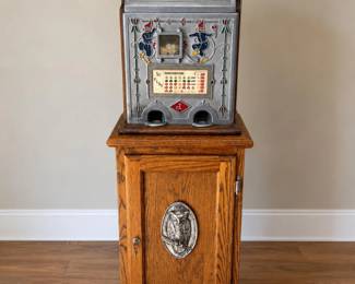 1920s Antique O.D. Jennings 5-Cent Dutch Boy Slot Machine on Stand - Works