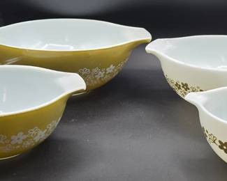 Complete Set of Vintage (1972-1981) Pyrex "Spring Blossom Green" Nesting Cinderella Mixing Bowl