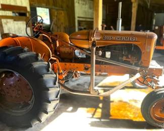 Allis-Chalmers WD45 Tractor with Loader – White Cloud