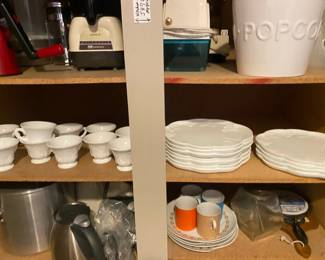 Milk Glass Vibe Set Of Plates And Cups
