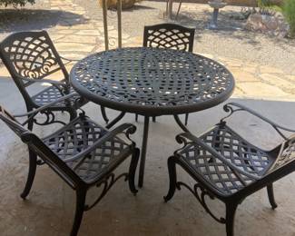 Round Black Metal Patio Table And Chairs
