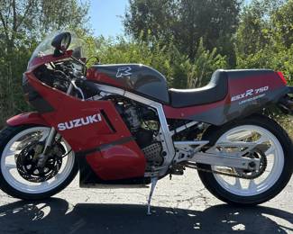 1986 Suzuki GSX-R750R Limited Edition, Vin# GR71G100175, Kilometers Showing On Odometer 18776