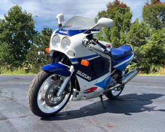 1989 Suzuki GSXR 1100 Slingshot, VIN# GV73A100322, Kilometers Showing On Odometer 9696