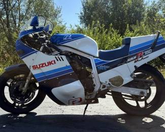 1985 Suzuki GSXR 750, VIN# GR71F104953, Kilometers Showing On Odometer 10359
