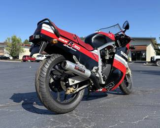 1985 Suzuki GSX-R750, VIN# GR71F104889, Kilometers Showing On Odometer 7236