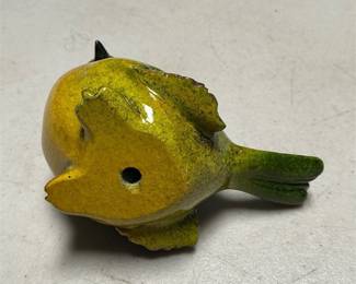 Green and Yellow Bird Figurine with Leaf-Shaped Wings (2/4)