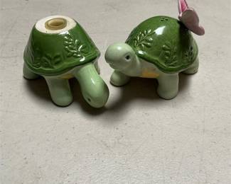 Lenox Butterfly Meadow Turtle Salt and Pepper Shaker Set (4/5)