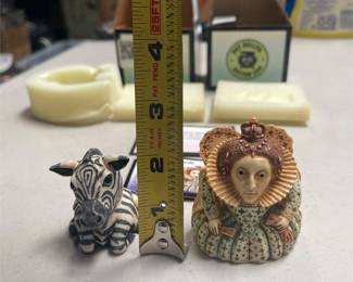 Pot Bellys Striper Zebra and Historicals Queen Elizabeth I Figurine Boxes (4/4)