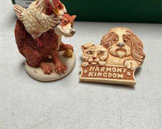 Harmony Kingdom Peaceable Kingdom RW03FC and Cat and Dog Pin, 2003 Royal Watch (4/5)