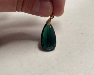 Synthetic Green Quartz Pendant with 18K Yellow Gold Bail (3/4)