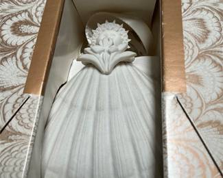 Margaret Furlong 1997 Special Edition Iris Angel and Flower Garland Angel, Boxed (8/8)