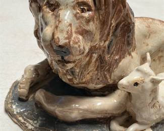 Reclining Lion and Lamb Sculpture (4/5)