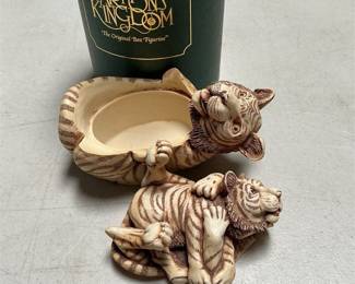 Harmony Kingdom Pride And Joy Tiger-and-Cub Box Figurine, TJLTI (4/5)