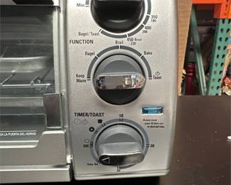 Black & Decker Toast-R-Oven Countertop Toaster Oven (3/3)
