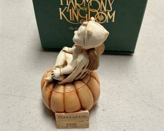 Harmony Kingdom Pumpkinfest TJEVPU98 Box Figurine by David Lawrence, Box (4/5)