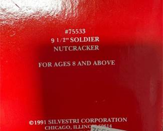 Silvestri 9 1/2" Soldier Nutcracker #75533, Green Uniform, Original Box (2/2)