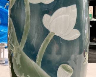 Jingdezhen Glazed Ceramic Lotus Vase, Made in China (4/6)