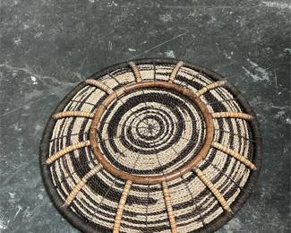 Round Coiled Wall Basket with Swirling Design (4/4)
