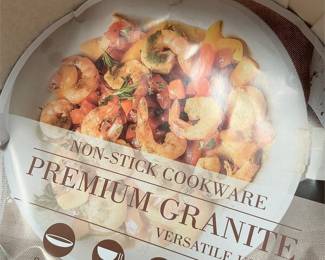 Pink Nesting Non-Stick Cookware with Detachable Handles and Utensils (3/4)