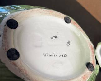 Italian Artichoke Glazed Ceramic Covered Vessel (3/5)