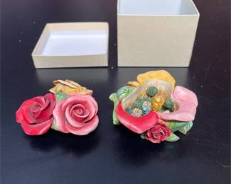 Harmony Kingdom Parade Of Gifts HGLEC99S Rose Bouquet Box Figurine (2/3)