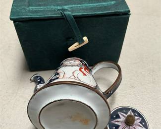 Miniature Enamel-on-Metal Christmas Cat Teapot (3/5)