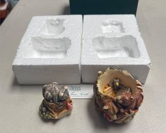 Harmony Kingdom “True North” Canadian Exclusive Box Figurine (2/3)