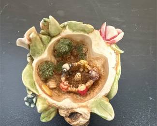 Harmony Kingdom Spring Bouquet Limited Edition Box Figurine (4/5)