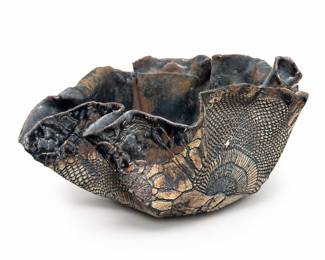 Ceramic Ruffled Bowl with Rosette and Mesh Texture