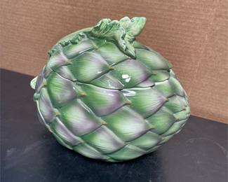 Italian Artichoke Glazed Ceramic Covered Vessel (2/5)