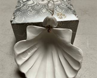 Margaret Furlong Christmas Tree Angel Bisque Porcelain Ornament, 1990, Box (2/5)