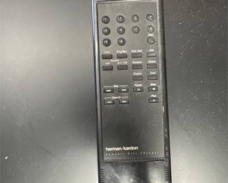 Harman Kardon FL8400 Five-Disc CD Changer with Remote (4/4)