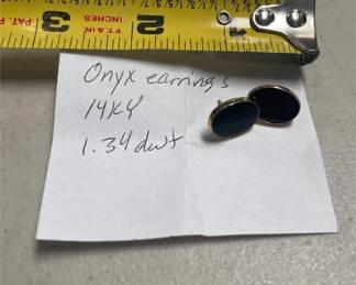 14K Yellow Gold Oval Onyx Earrings (2/2)