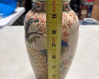 Satsuma Crackle Glaze Peacock Vase, Signed 玉泉, Shimazu Crest Mark (5/5)