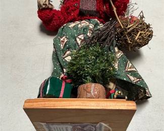 Deborah Muller Winters Workshop Christmas Cat Figure (2/5)