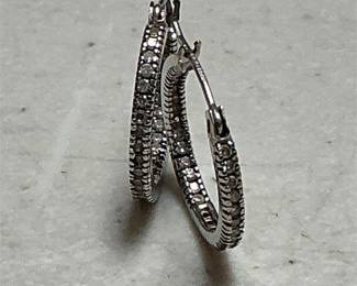 14k White Gold Stone-Set Hoop Earrings (2/4)