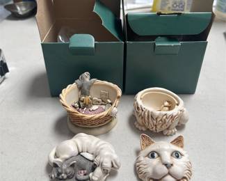 Harmony Kingdom Pecking Order TJBM Box Figurine and Cat Trinket Box, with Boxes (3/3)