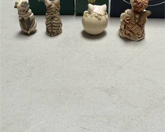 Harmony Kingdom Gentil Homme and Elvis Figures with Pet Parade Dog and Cat (6/6)