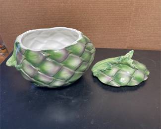 Italian Artichoke Glazed Ceramic Covered Vessel (4/5)