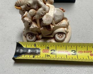 Harmony Kingdom Heavy Petting TJBL04 Box Figurine, Signed Peter Calvesbert (5/5)
