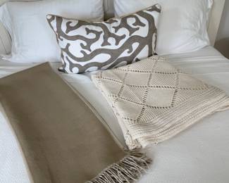 LL Bean Knit blanket and Northpoint fringe blanket and a American Mills pillow. Price - $16.00