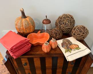 Fall decor set. Price - $16.00
