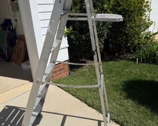 No name brand aluminum ladder 6 foot. Fair condition. Price - $8.00