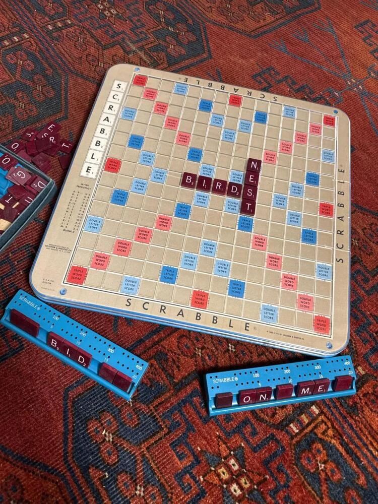 001 scrabbleboardgamewithmaroonlettert