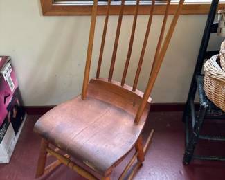 386 antiquewindsorstylewoodenrockingcha