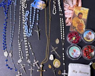 359 assortedcatholicrosariescrucifixesme