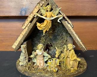 371 nativitymangerfigurines
